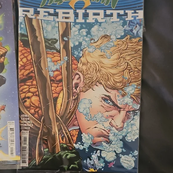 DC Comics Comic Book Set - Picture 3 of 6